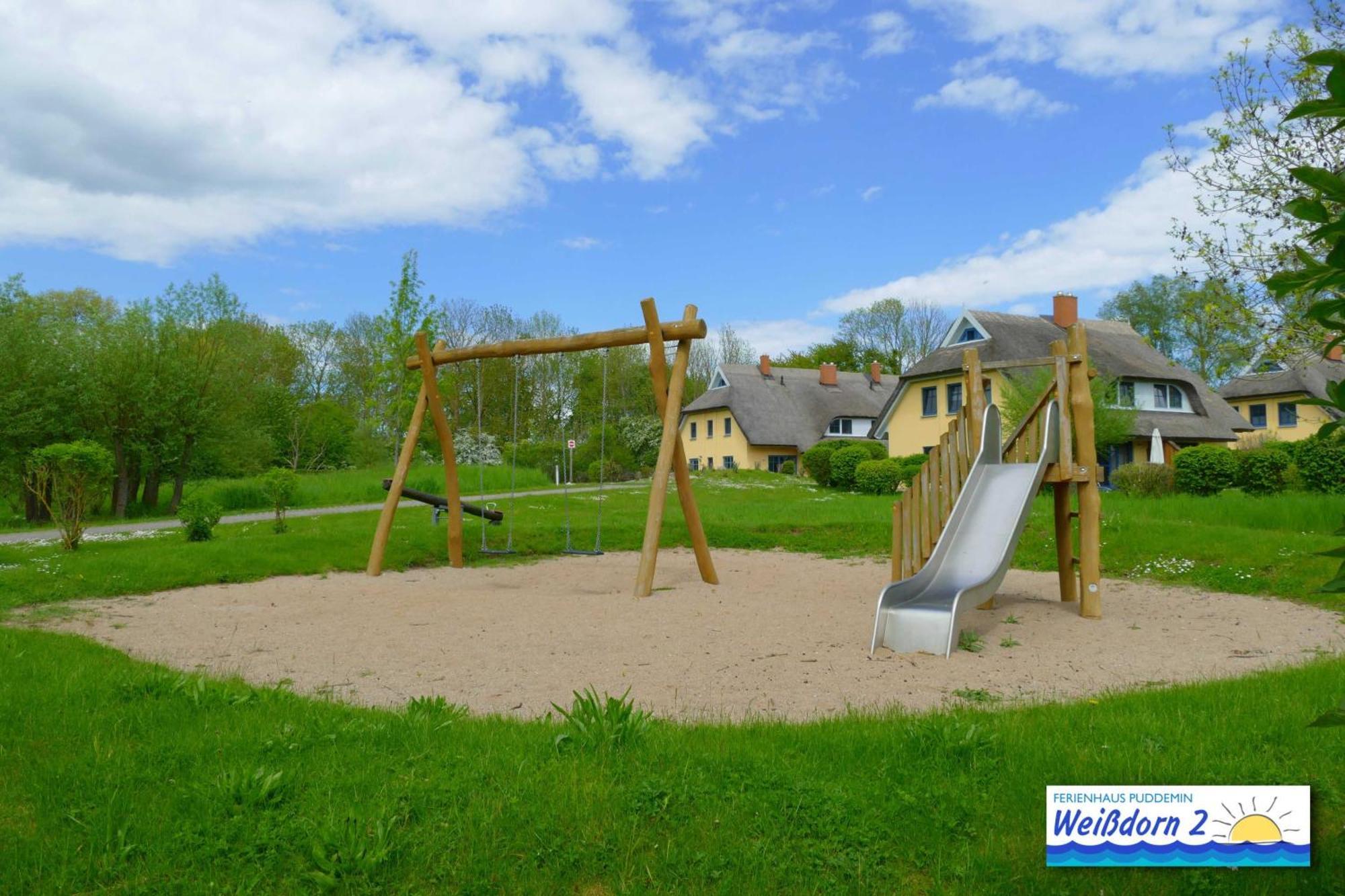 Familienfreundliches Reetdachhaus Weissdorn 2 Villa Puddemin Ngoại thất bức ảnh