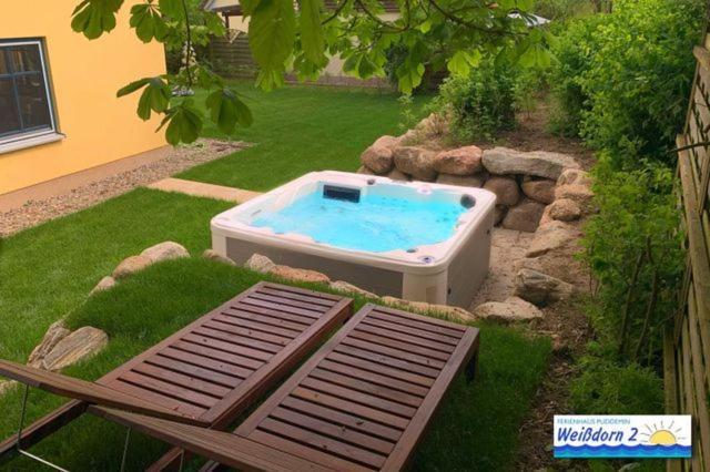 Familienfreundliches Reetdachhaus Weissdorn 2 Villa Puddemin Ngoại thất bức ảnh